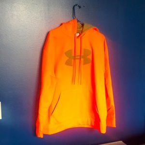 Under armour sweatshirt